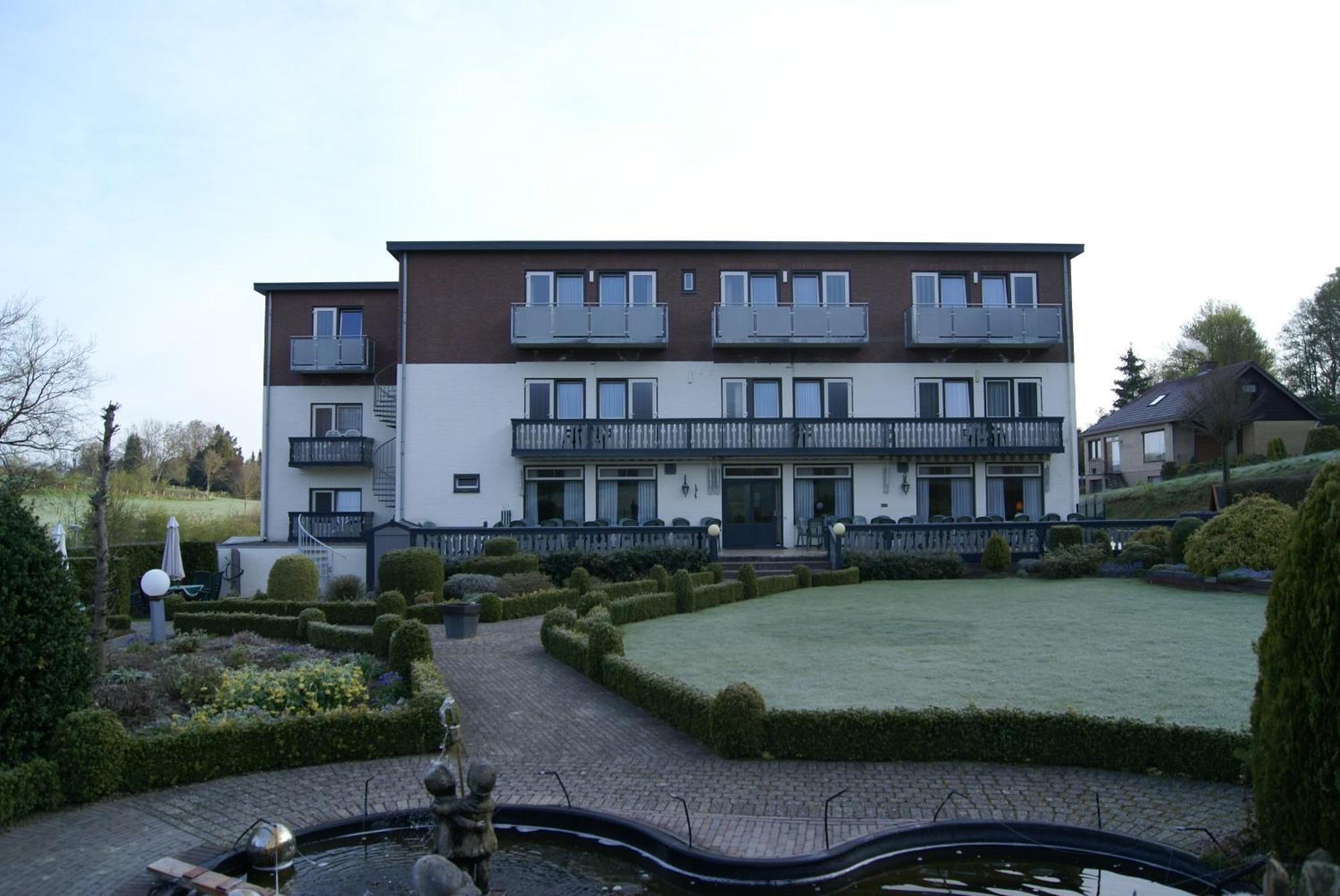 Hotel Bemelmans Schin op Geul Exterior photo